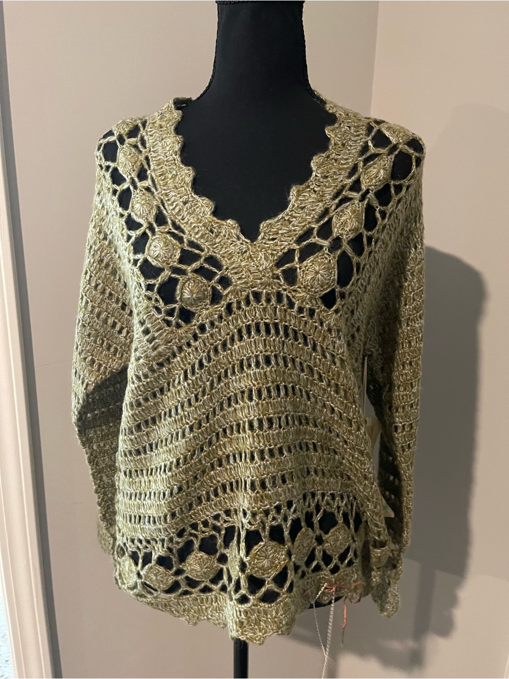 Aratta Olive Crochet V-Neck Pullover